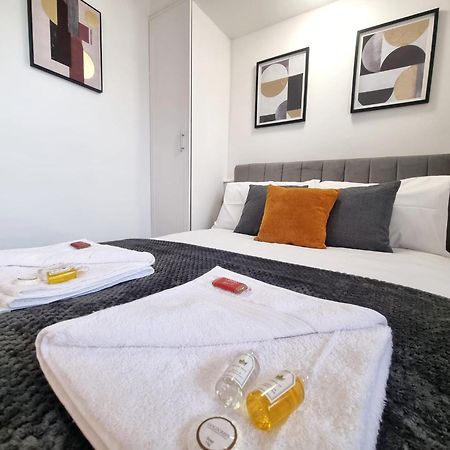 Cosy Apartment Nearby Train Station! Watford  Exterior photo