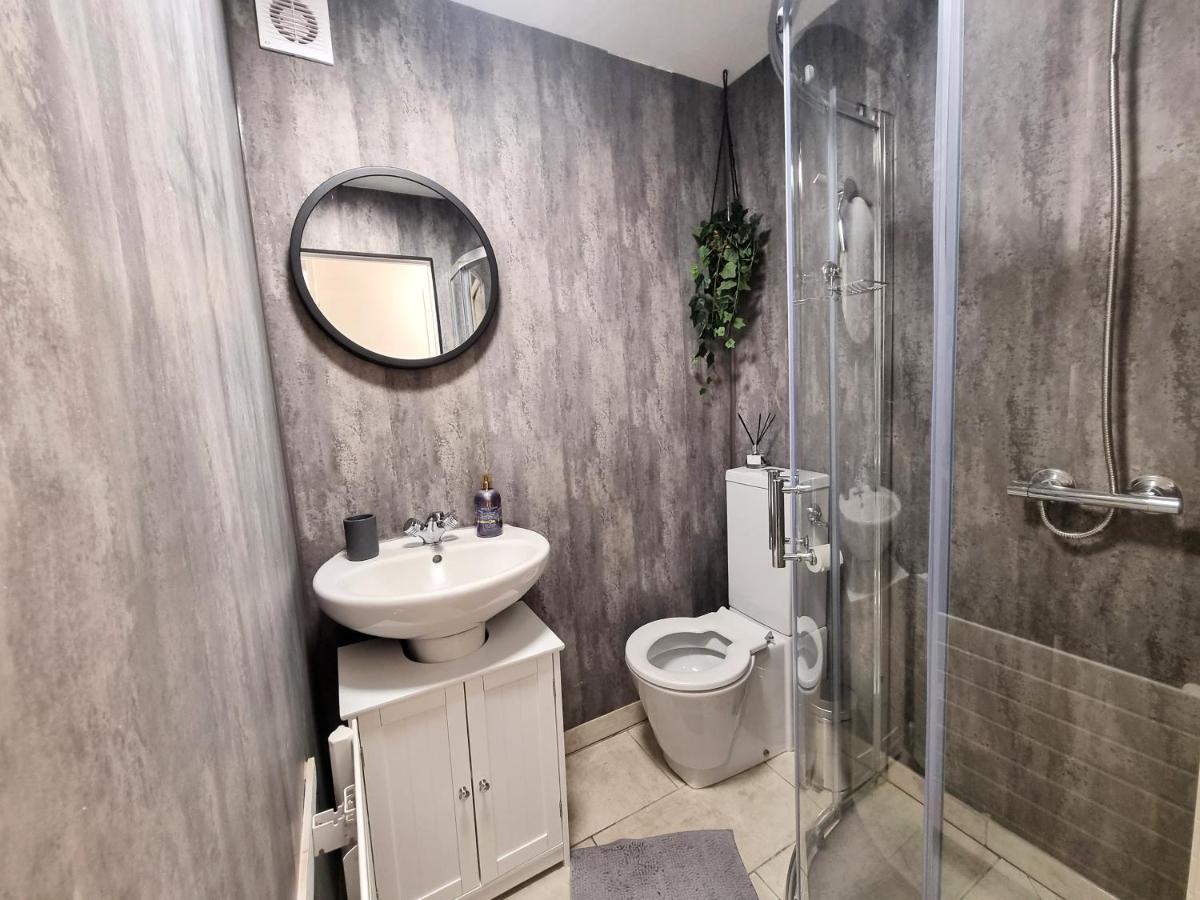 Cosy Apartment Nearby Train Station! Watford  Exterior photo